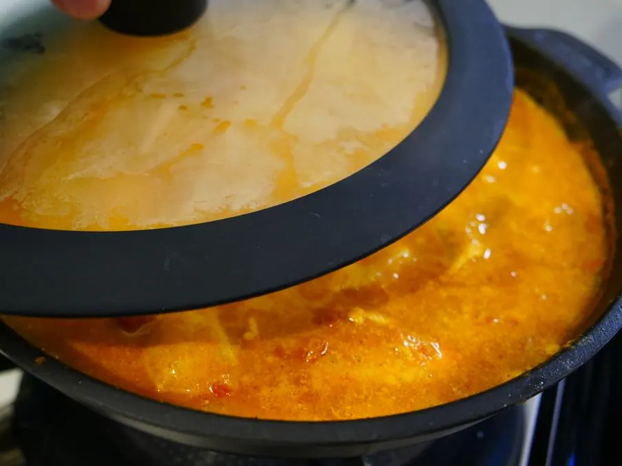 토마토와 생크림 버터 치킨 커리 조리 과정 8-2