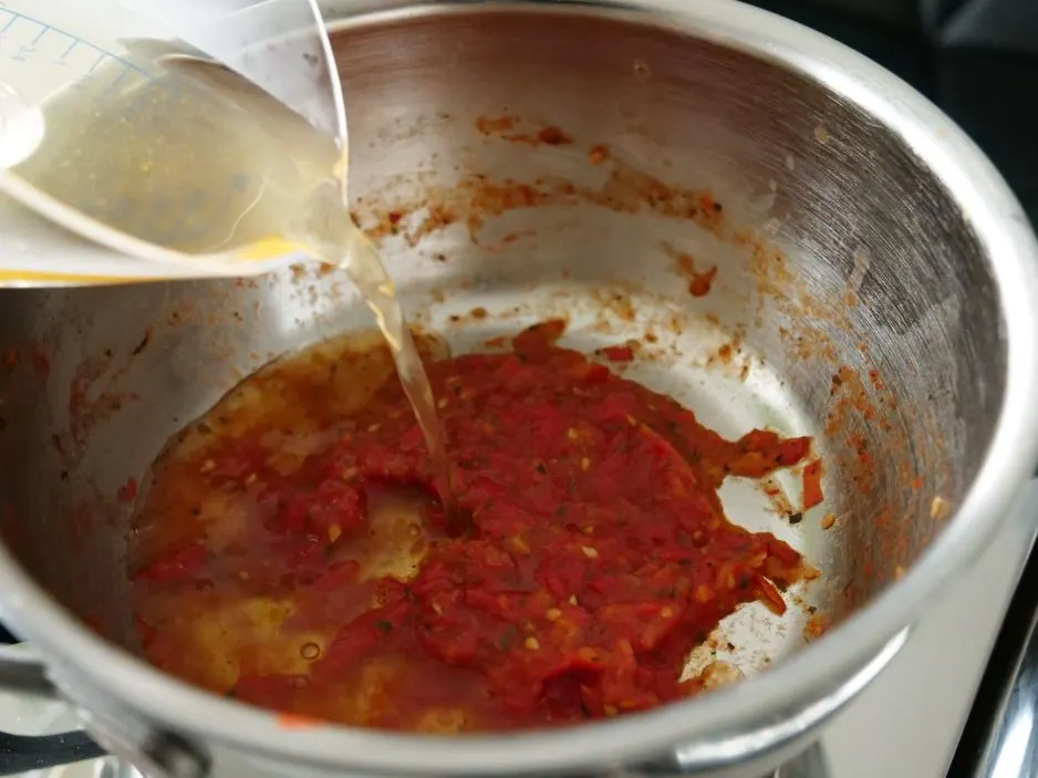토마토소스를 곁들인 게살 크림 고로케 조리 과정 7-1