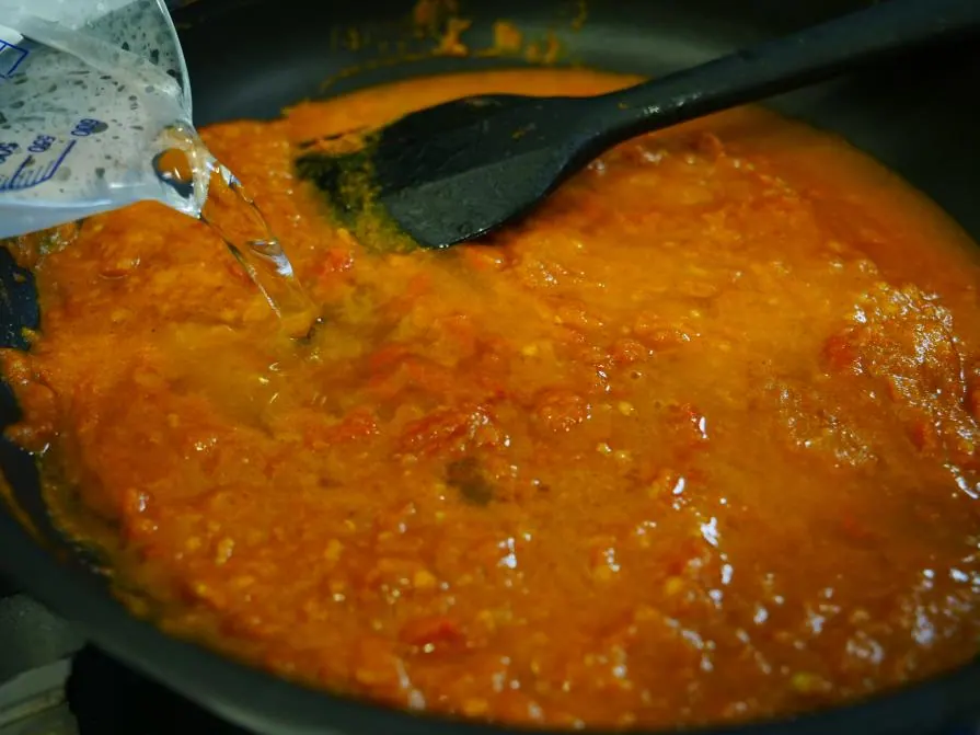 토마토와 생크림 버터 치킨 커리 조리 과정 7-2