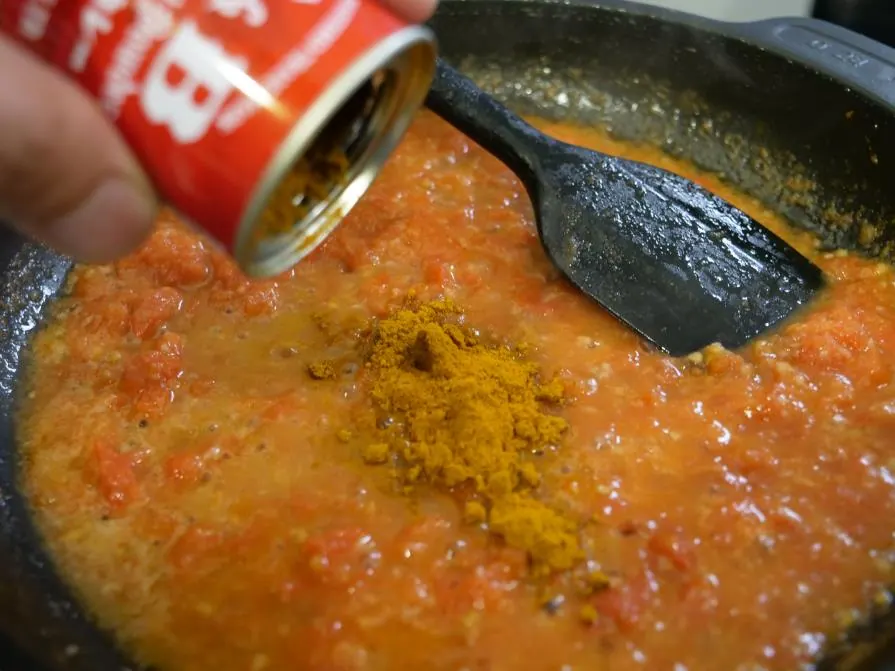 토마토와 생크림 버터 치킨 커리 조리 과정 7-1